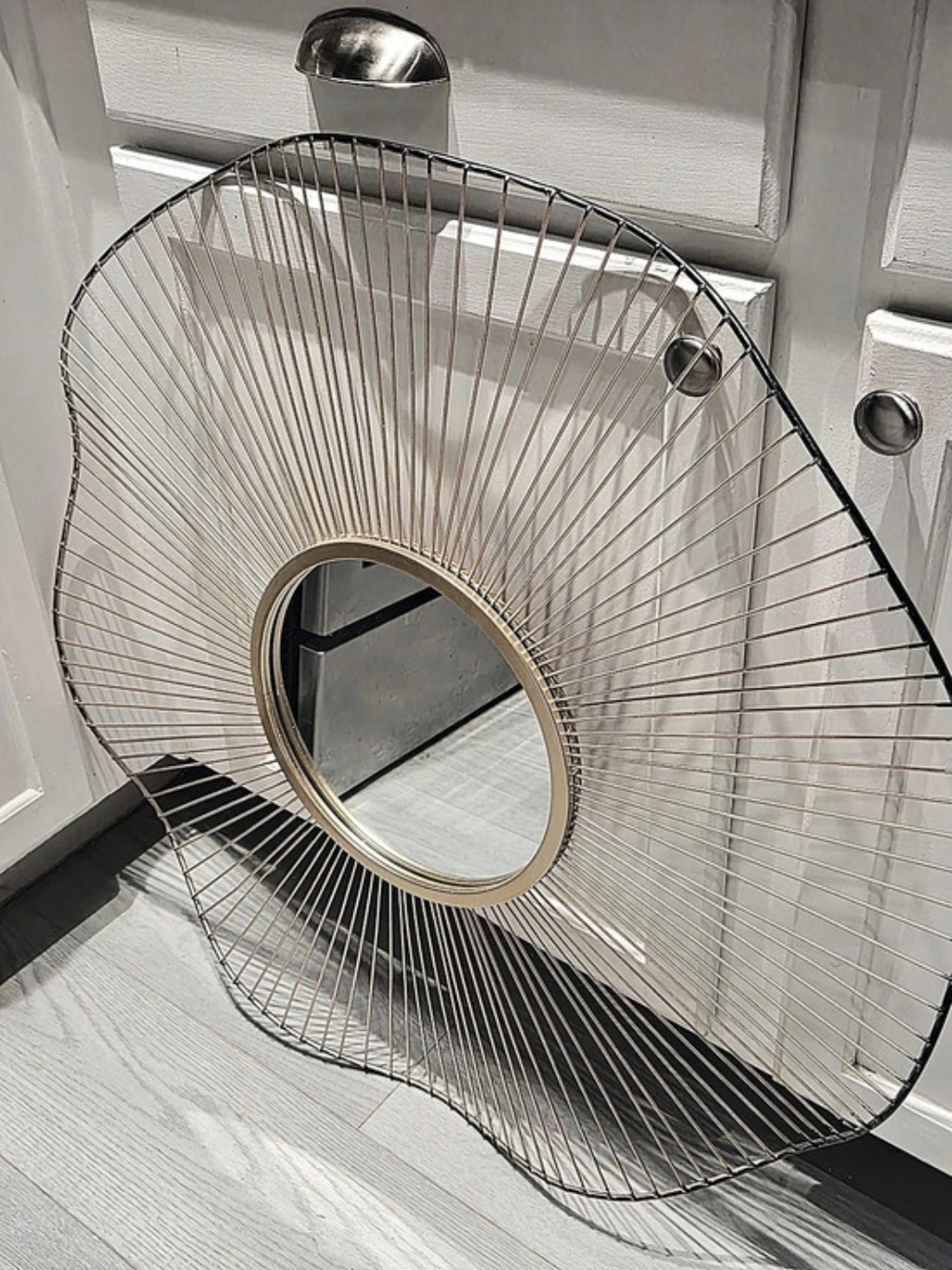 Sunburst Wire Wall Mirror in Black & Gold 23"